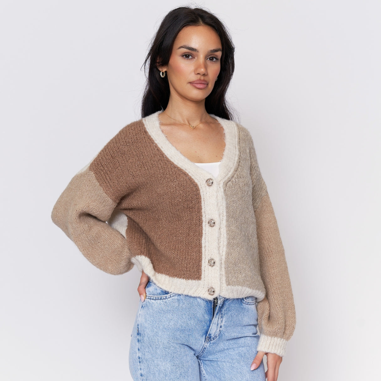 https://cdn.shopify.com/s/files/1/0324/9271/6165/files/16_dbc3a353-7052-4ada-96d8-b08fc5ad8c7a.jpg?v=1739373849