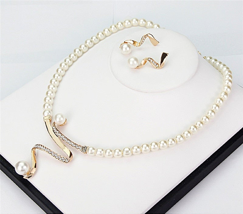 Venus Parel Ketting + Oorbellen