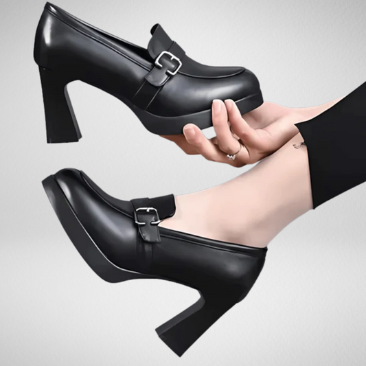 Luna Pumps